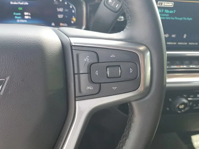 Used 2024 Summit White Chevrolet LT image 14