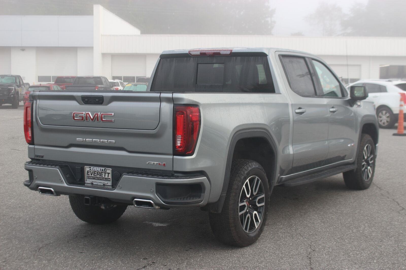 Used 2025 Sterling Metallic GMC AT4 image 7