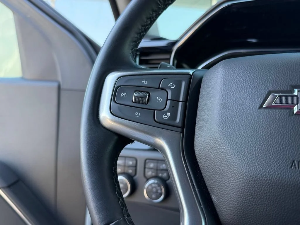 Used 2025 Summit White Chevrolet RST image 20