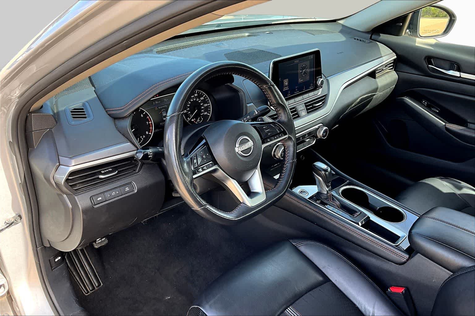 Used 2024 Brilliant Silver Metallic Nissan 2.5 SR image 18