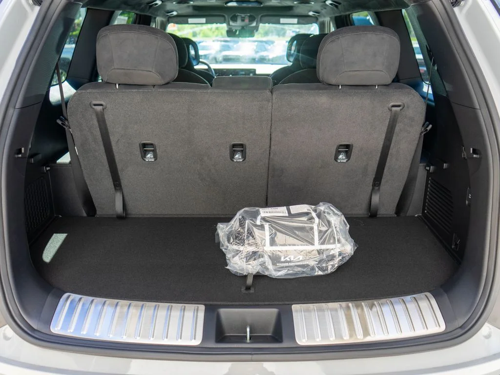 New 2027 Wolf Gray Kia X-Pro SX Prestige image 36