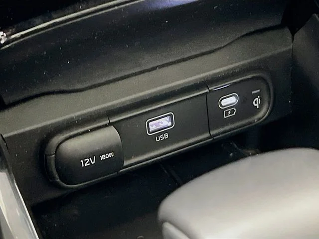Used 2023 White Kia EX X-Line image 21