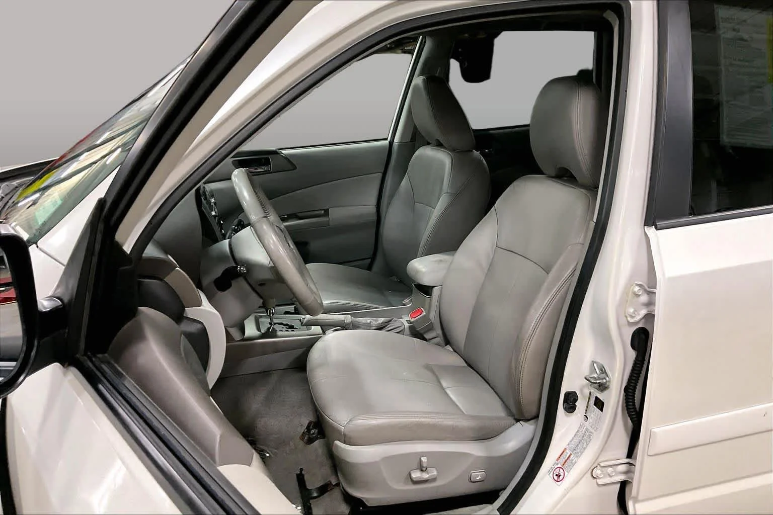 Used 2010 Satin White Pearl Subaru 2.5X Limited image 7