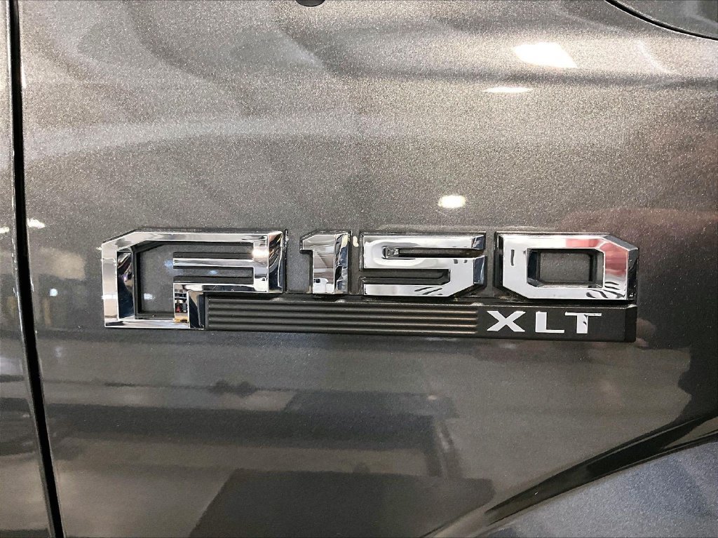 Used 2018 Magnetic Ford XL image 29
