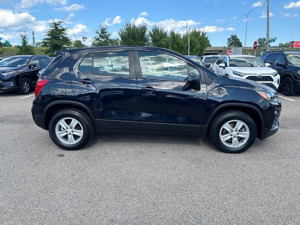 Used 2021 Blue Chevrolet LS image 9