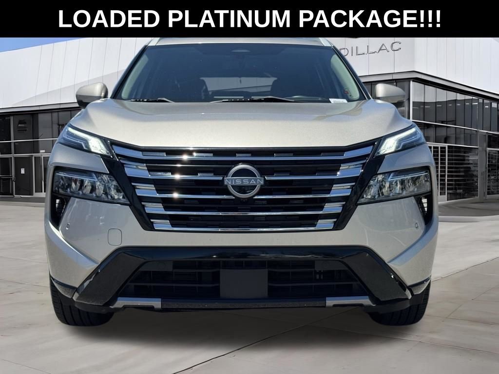 Used 2024 Gold Nissan Platinum image 3