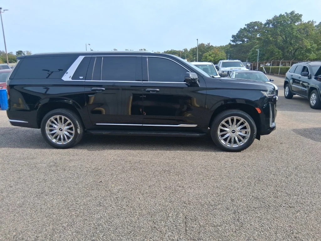 Used 2023 Black Cadillac Premium image 4