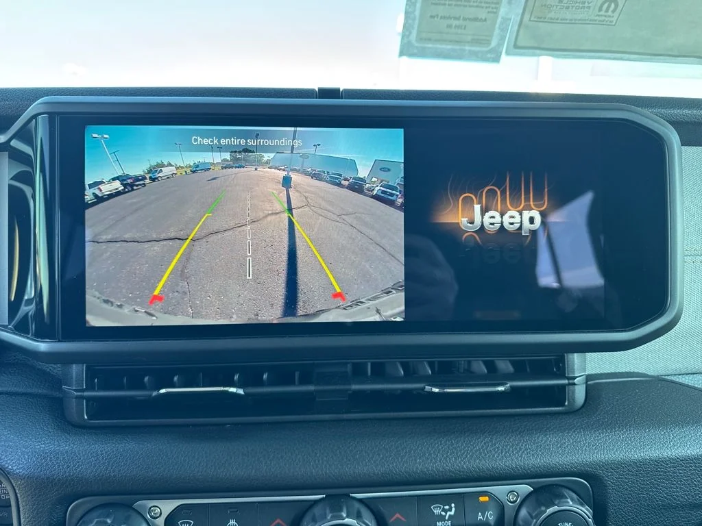 2025 Jeep Wrangler 4-Door Willys - Photo 19