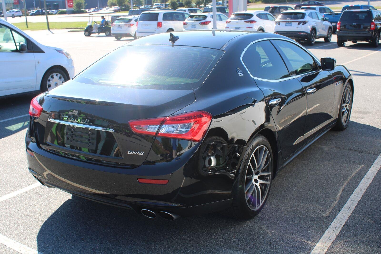 Used 2015 Nero Ribelle Mica Maserati 4dr Sdn image 4