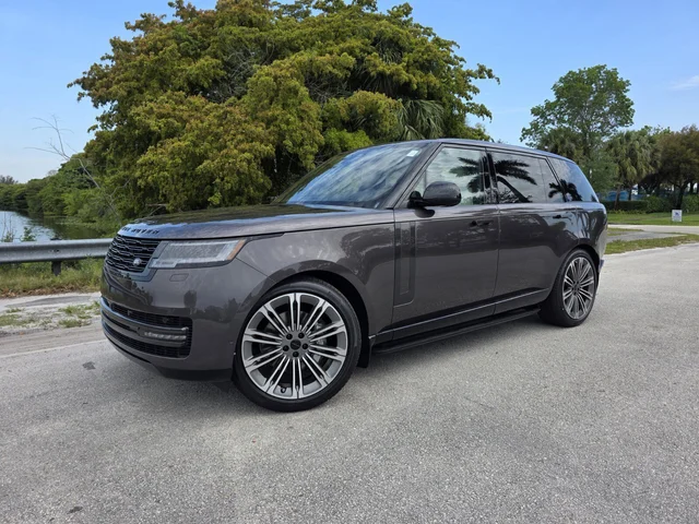 2026 Land Rover Range Rover P400 SE LWB 7 Seat