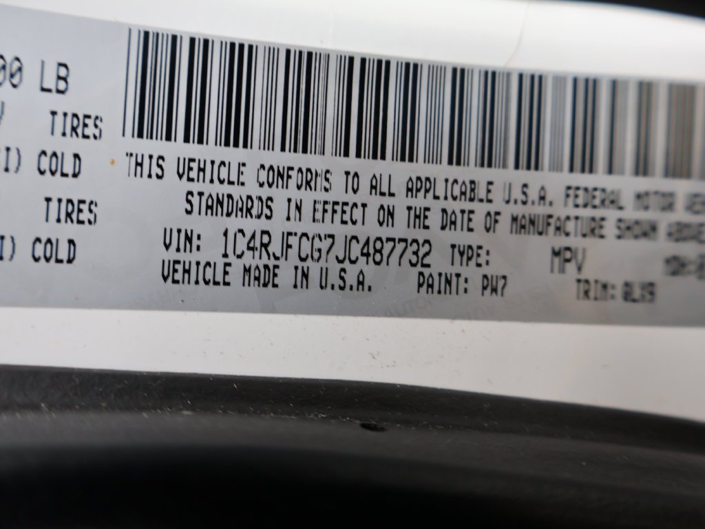 Used 2018 White Jeep Overland image 12