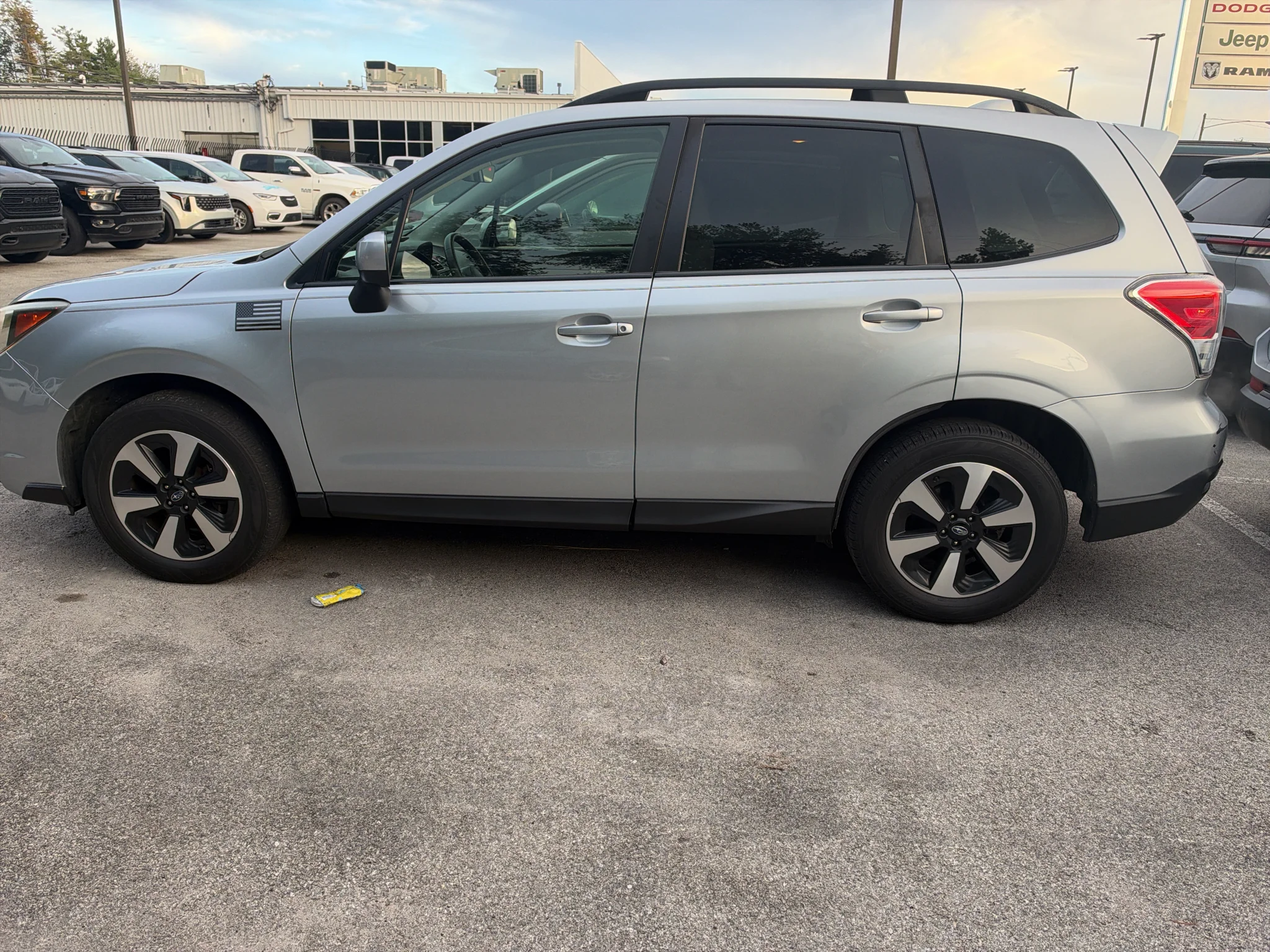 Used 2018 Ice Silver Metallic Subaru Premium image 8