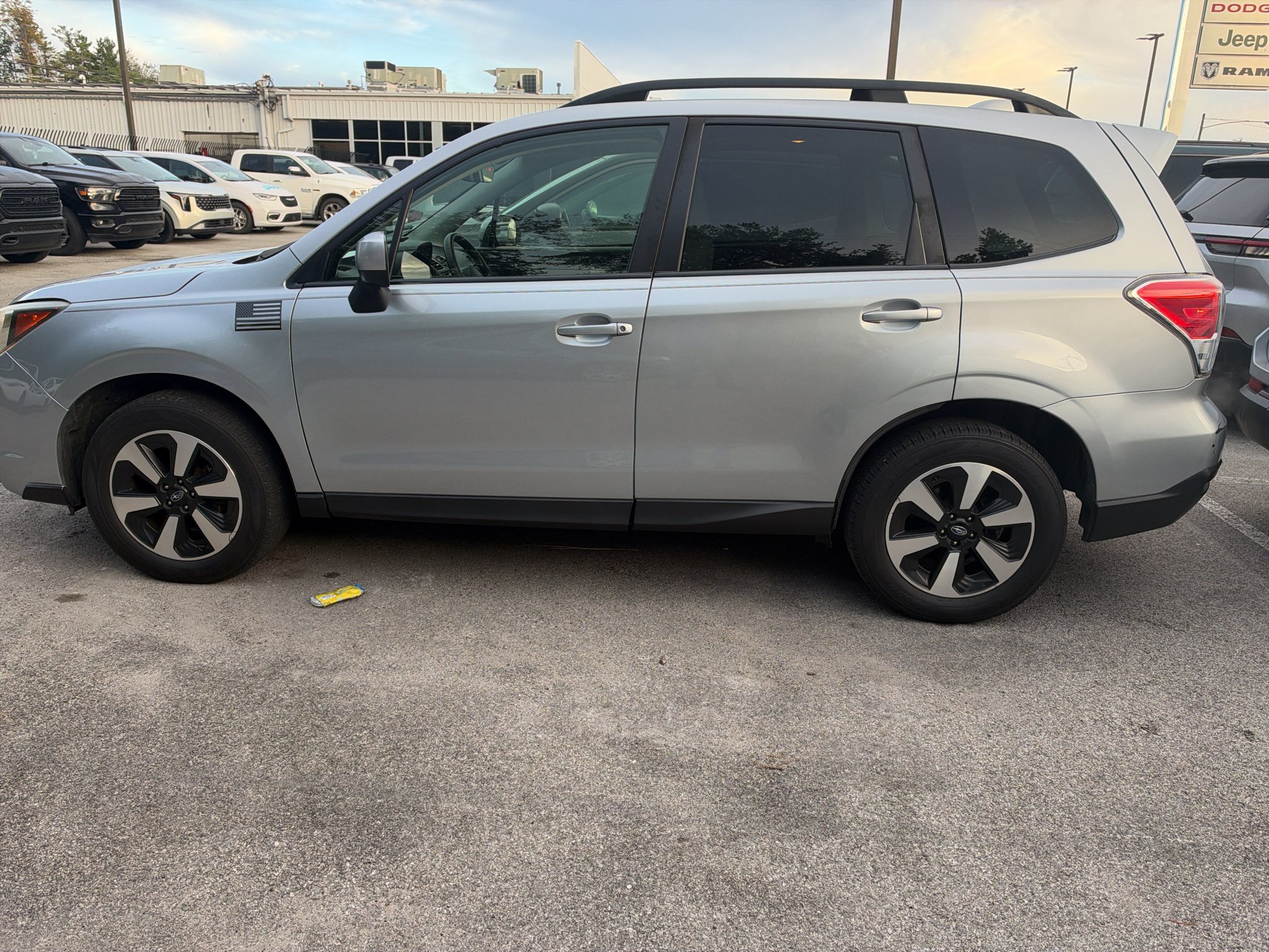 Used 2018 Ice Silver Metallic Subaru Premium image 8
