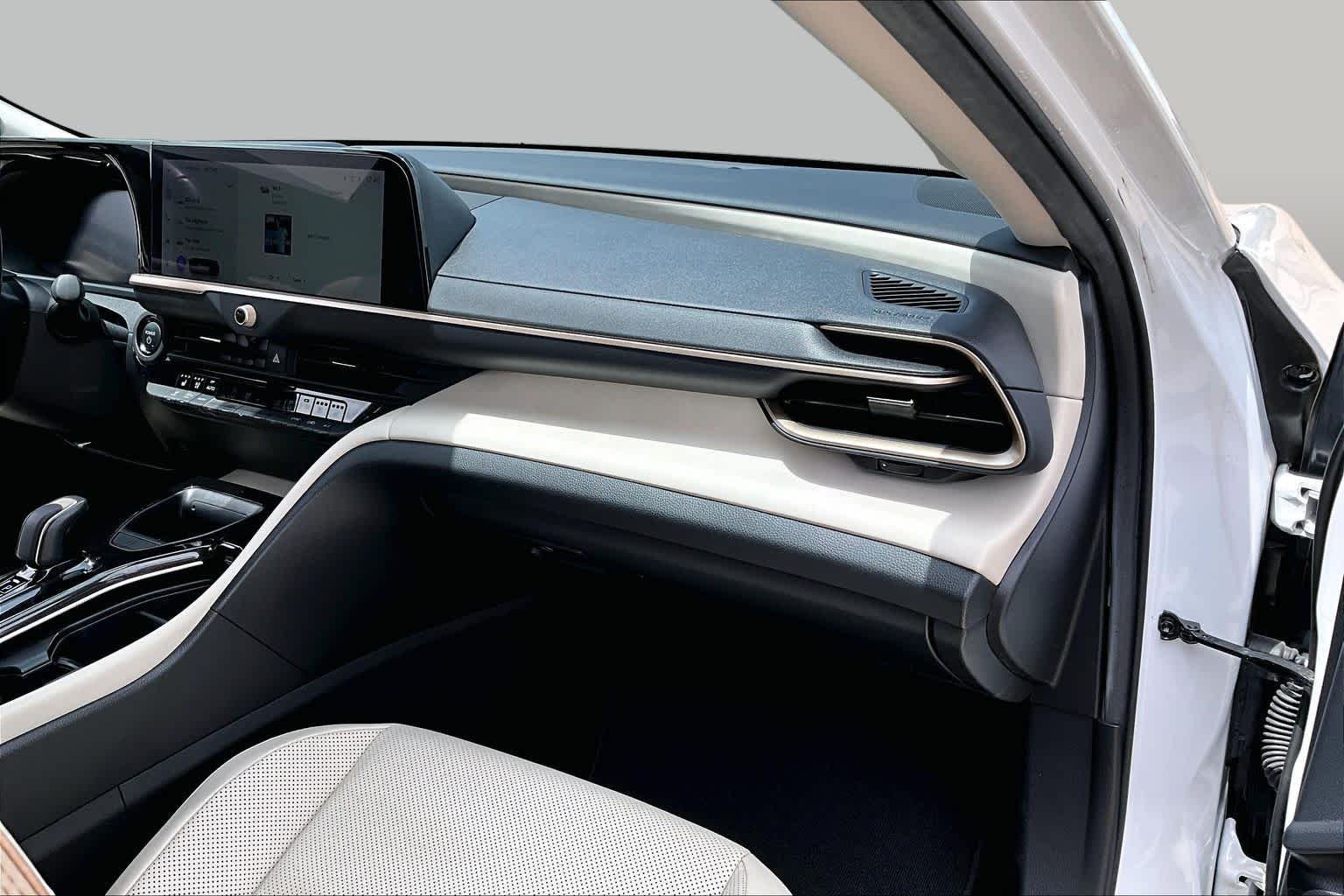 Certified Used 2024 Oxygen White Toyota Limited image 18