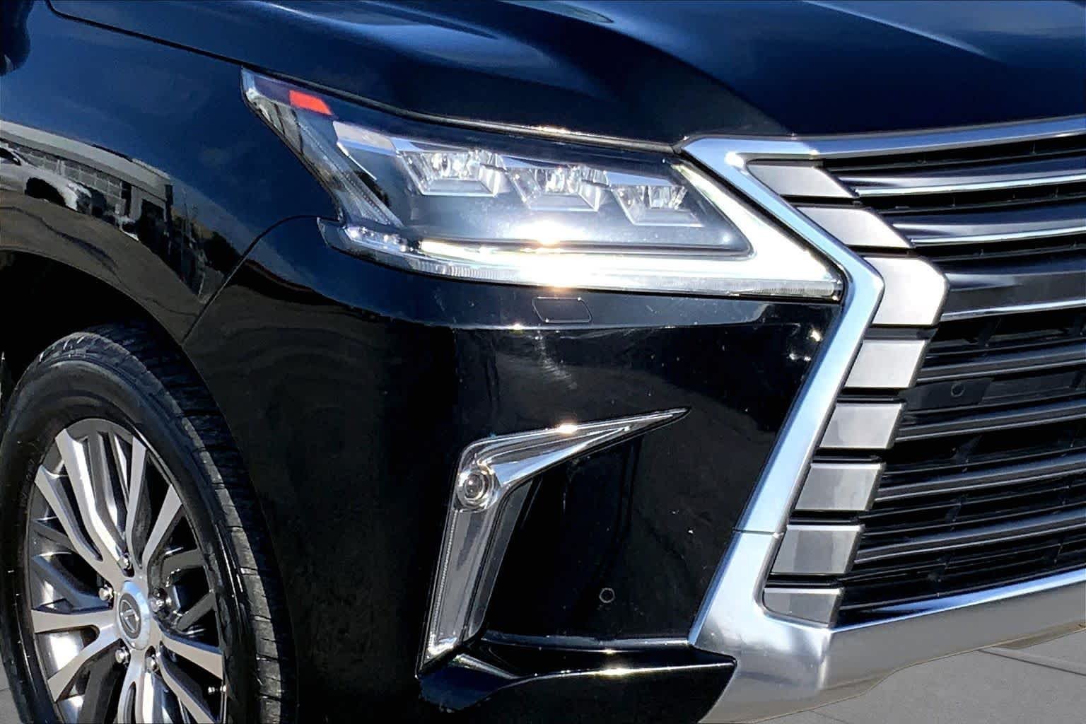 Certified Used 2019 Black Onyx Lexus  image 25