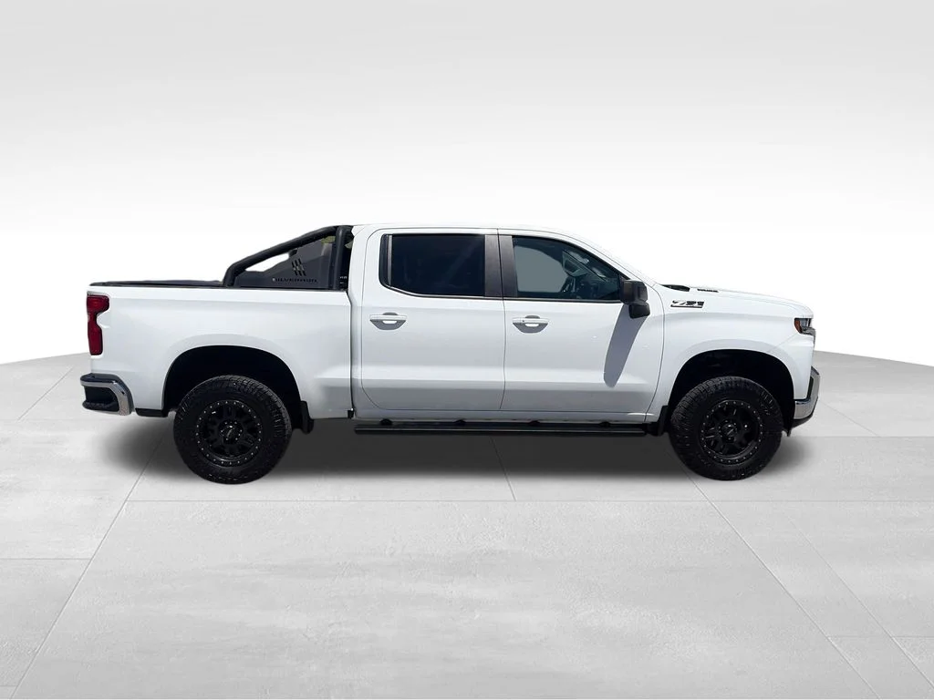 Used 2020 White Chevrolet LT image 7