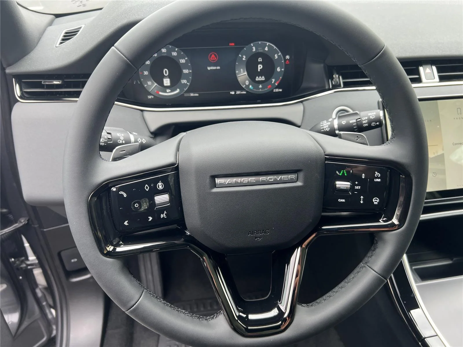 New 2026 Eiger Grey Land Rover Dynamic SE image 11