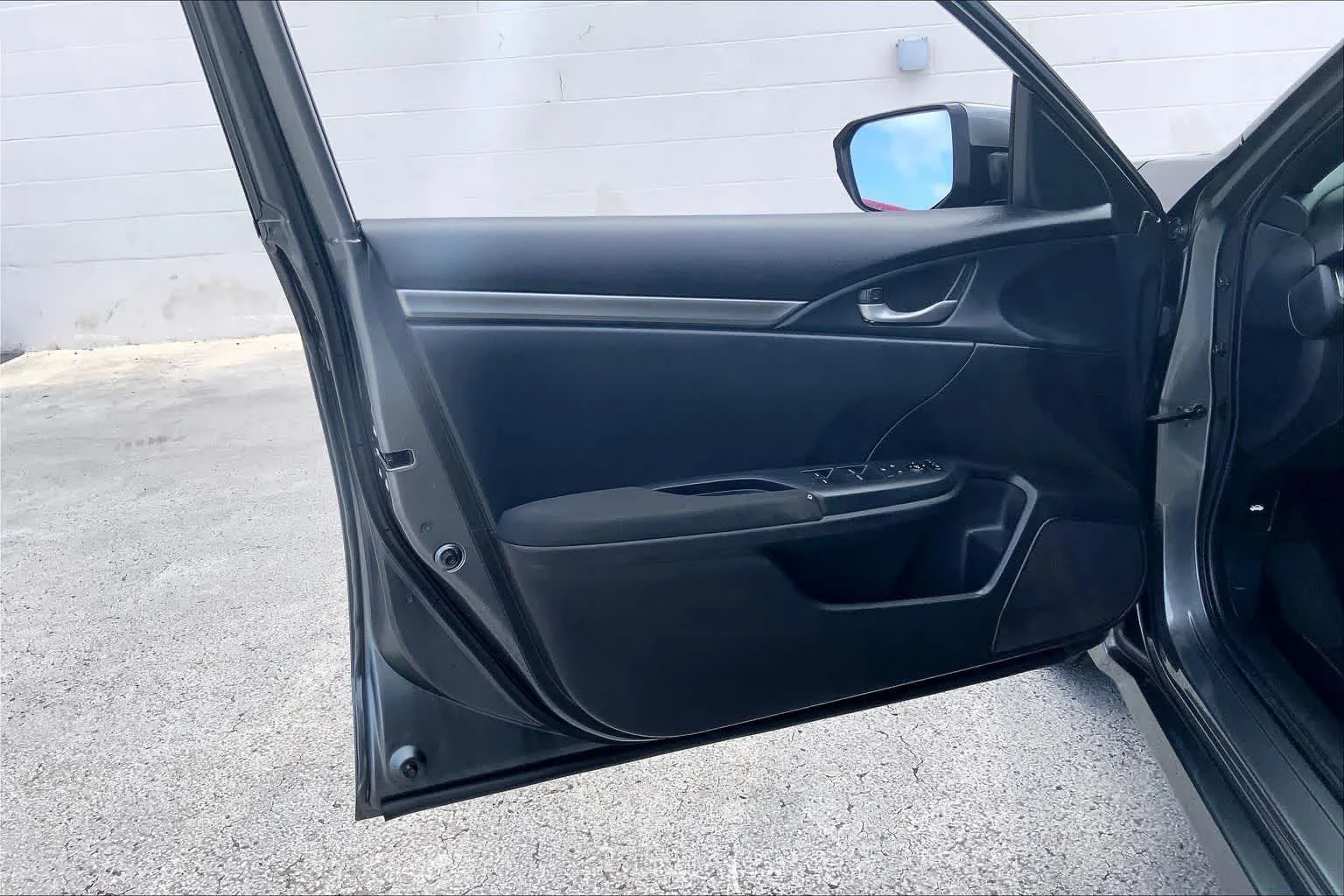 Used 2017 Gray/gray Honda LX image 27
