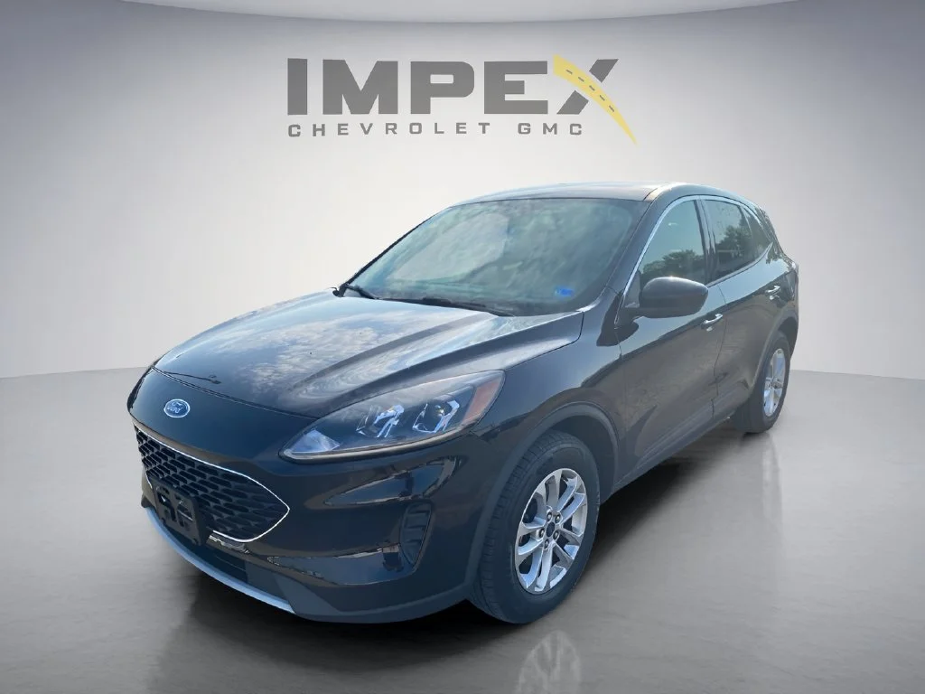 Used 2020 Black Ford SE image 1
