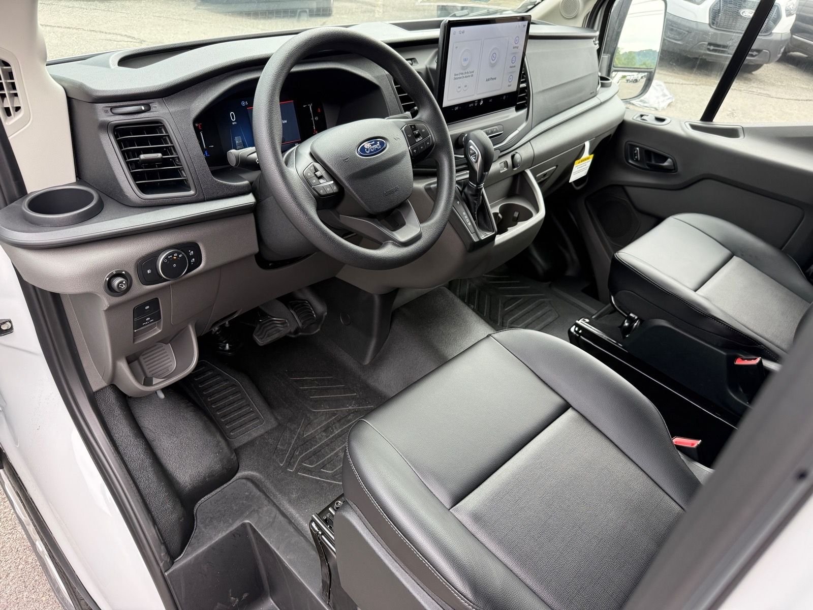 New 2026 Oxford White Ford Cargo Van image 12