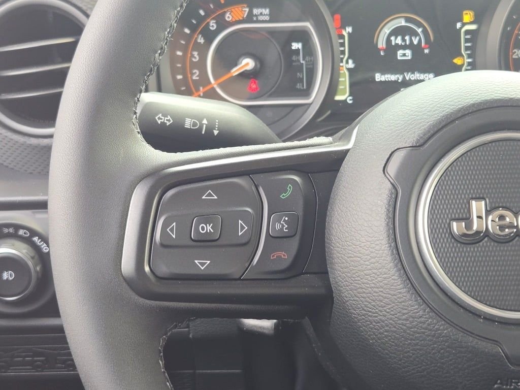 New 2026 Hydro Blue Pearlcoat Jeep Rubicon X image 34