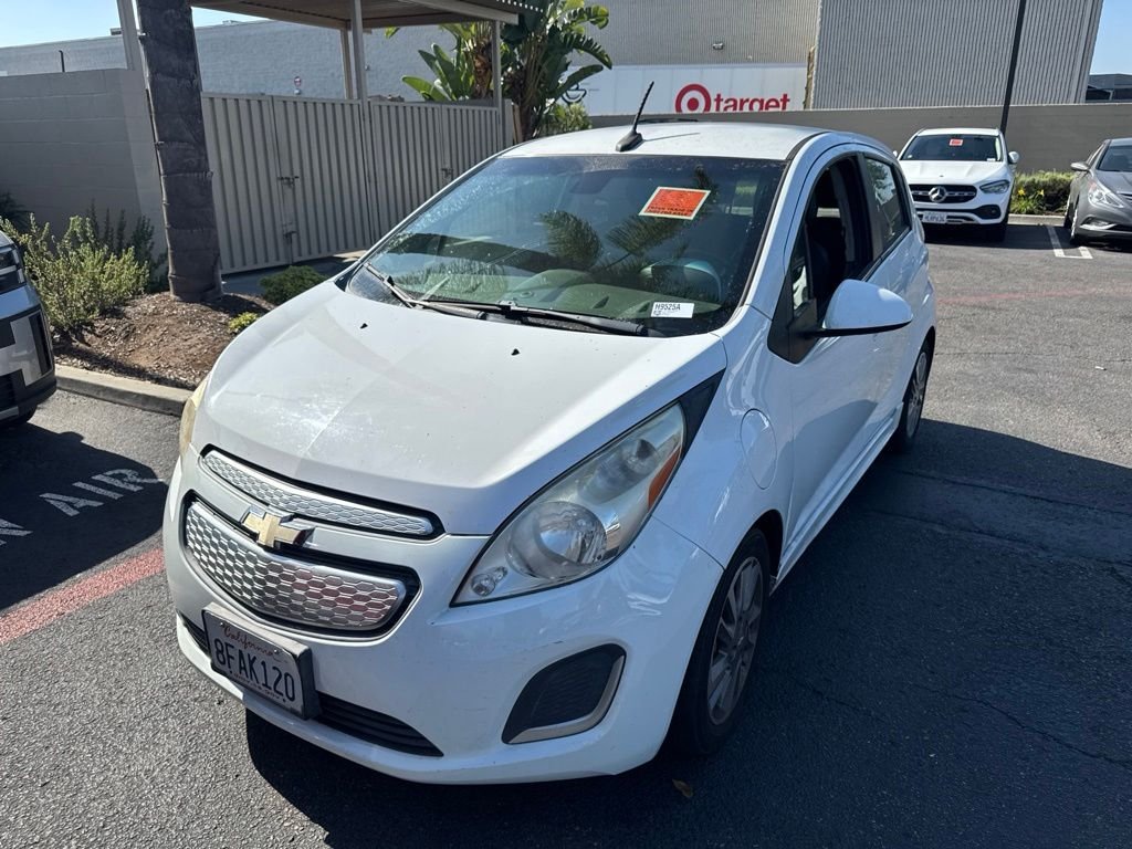Used 2014 White Chevrolet 2LT image 1