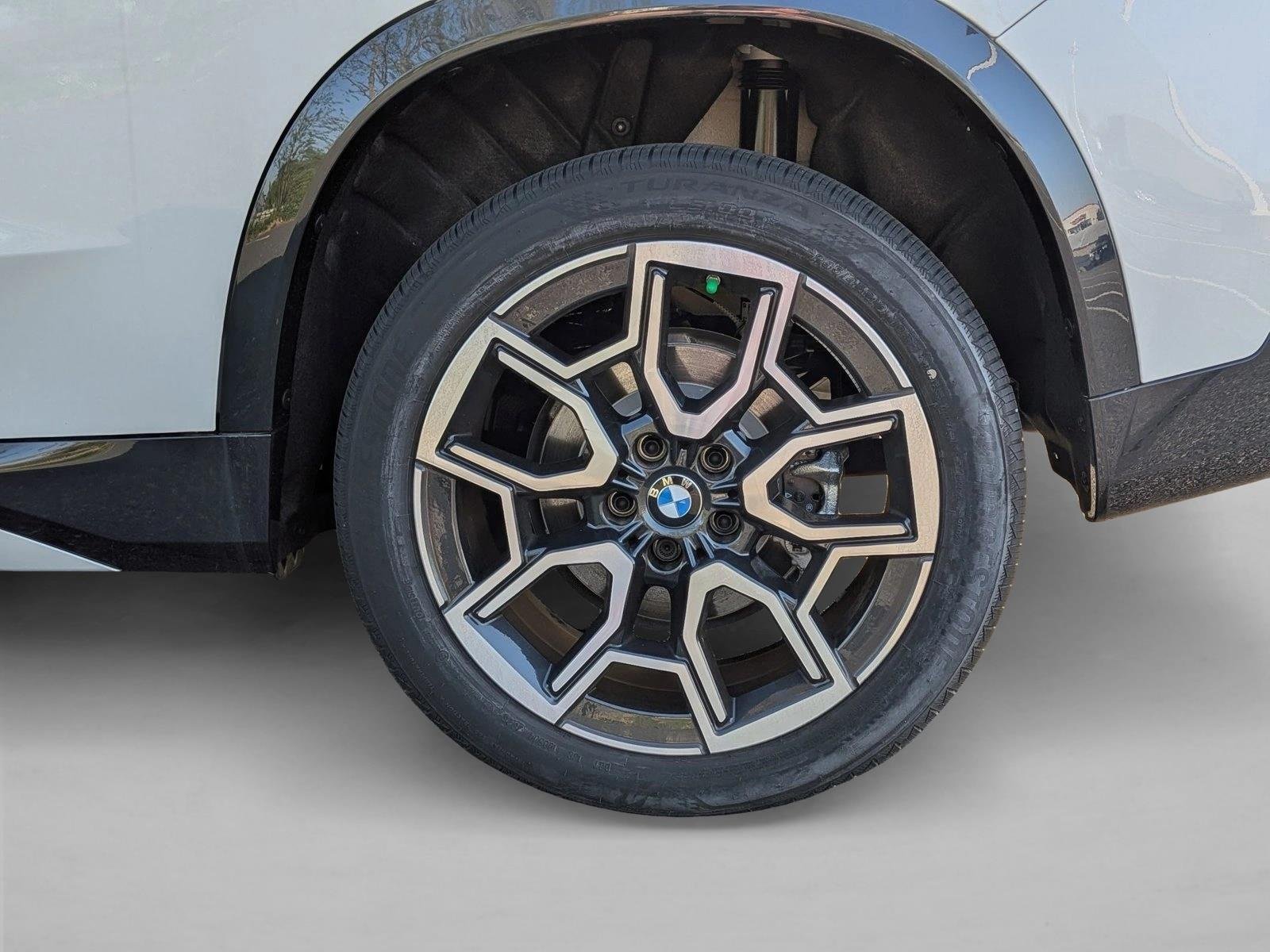 Used 2026 Alpine White BMW xDrive28i image 10