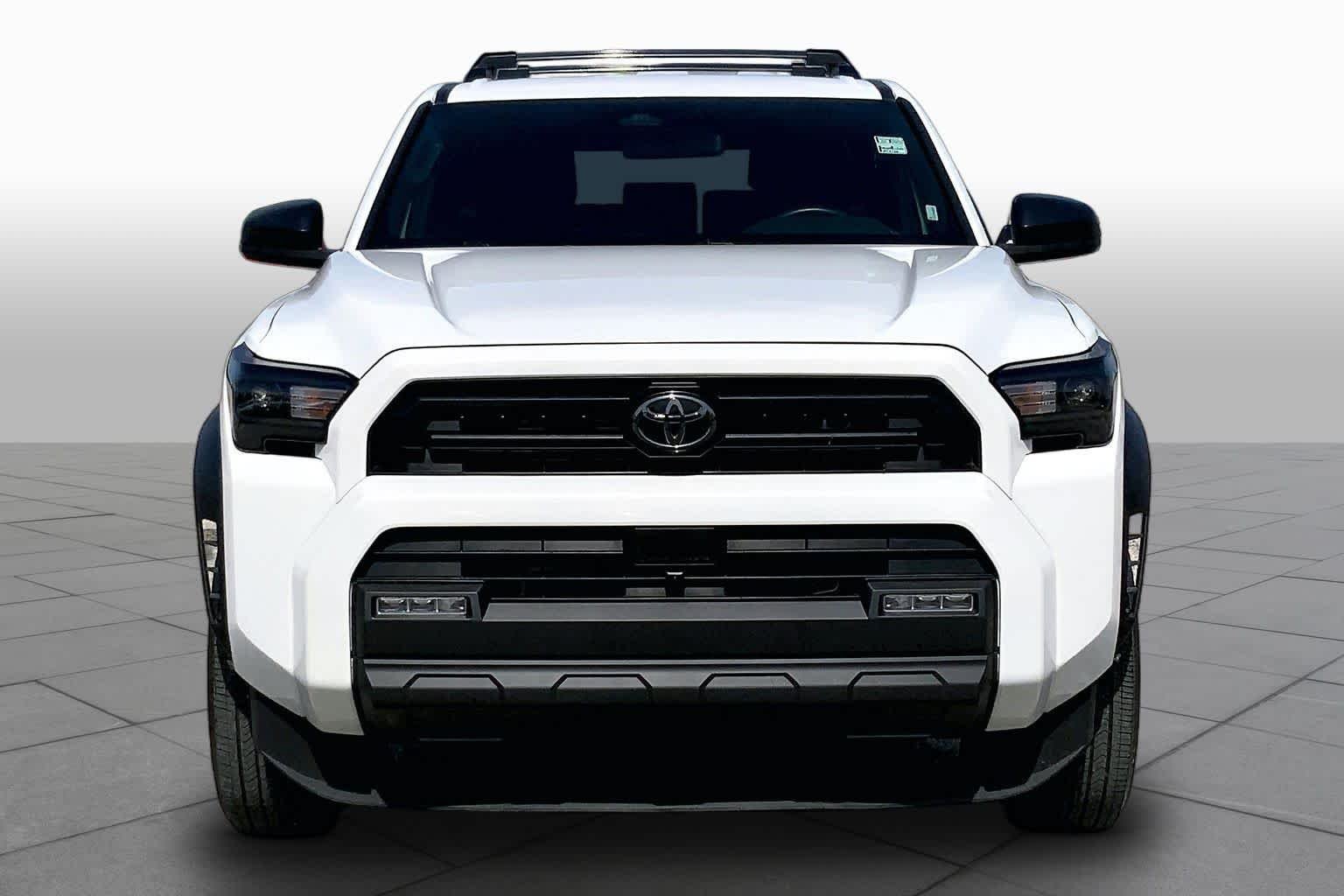 Used 2025 Ice Cap Toyota SR5 image 4