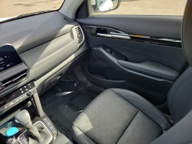 Used 2024 White Kia EX image 15
