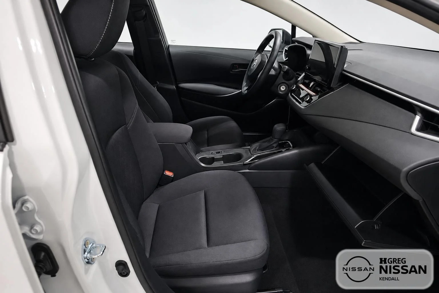 Used 2025 White Toyota LE image 11
