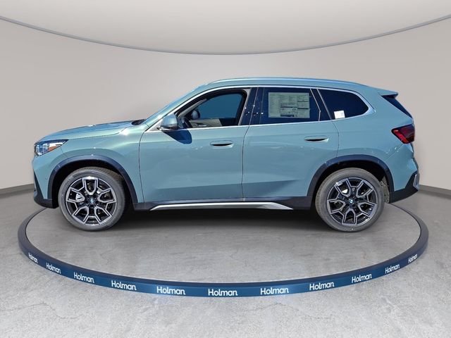 New 2026 Cape York Green Metallic BMW xDrive28i image 7