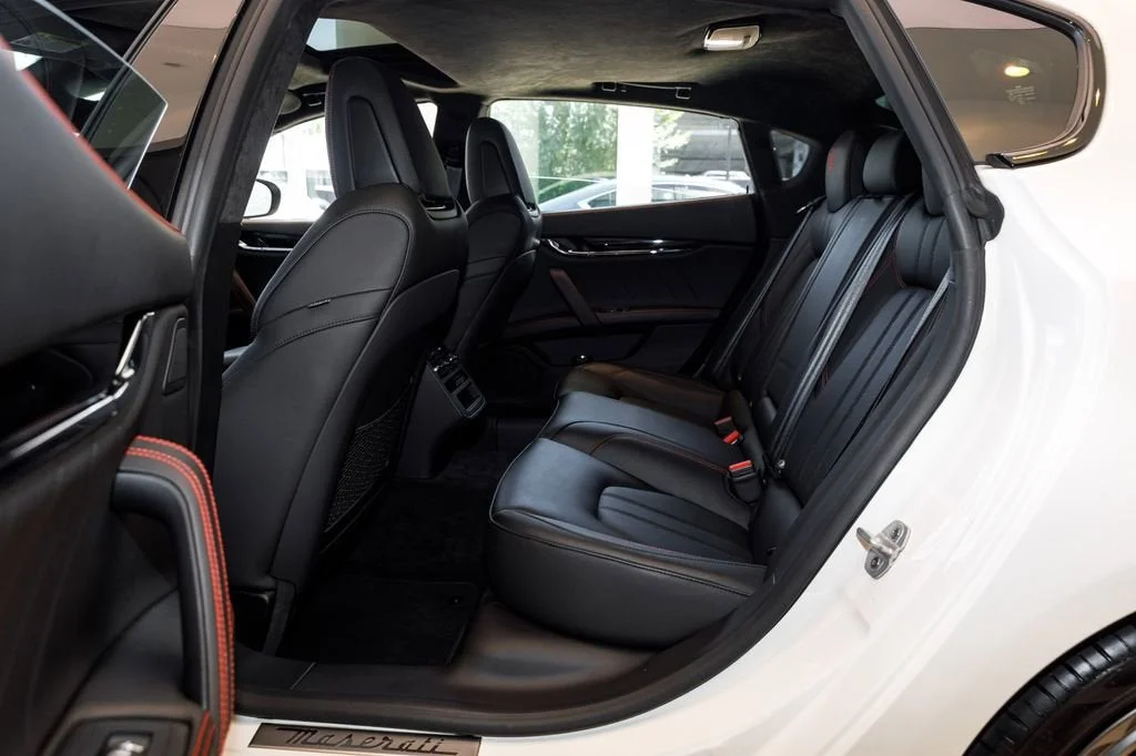 Used 2022 Bianco Maserati Modena image 23