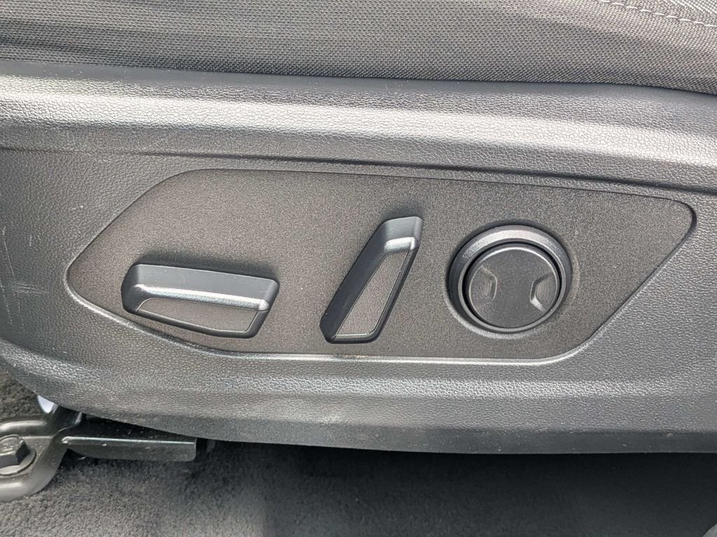 Used 2024 Gray Hyundai SEL image 18