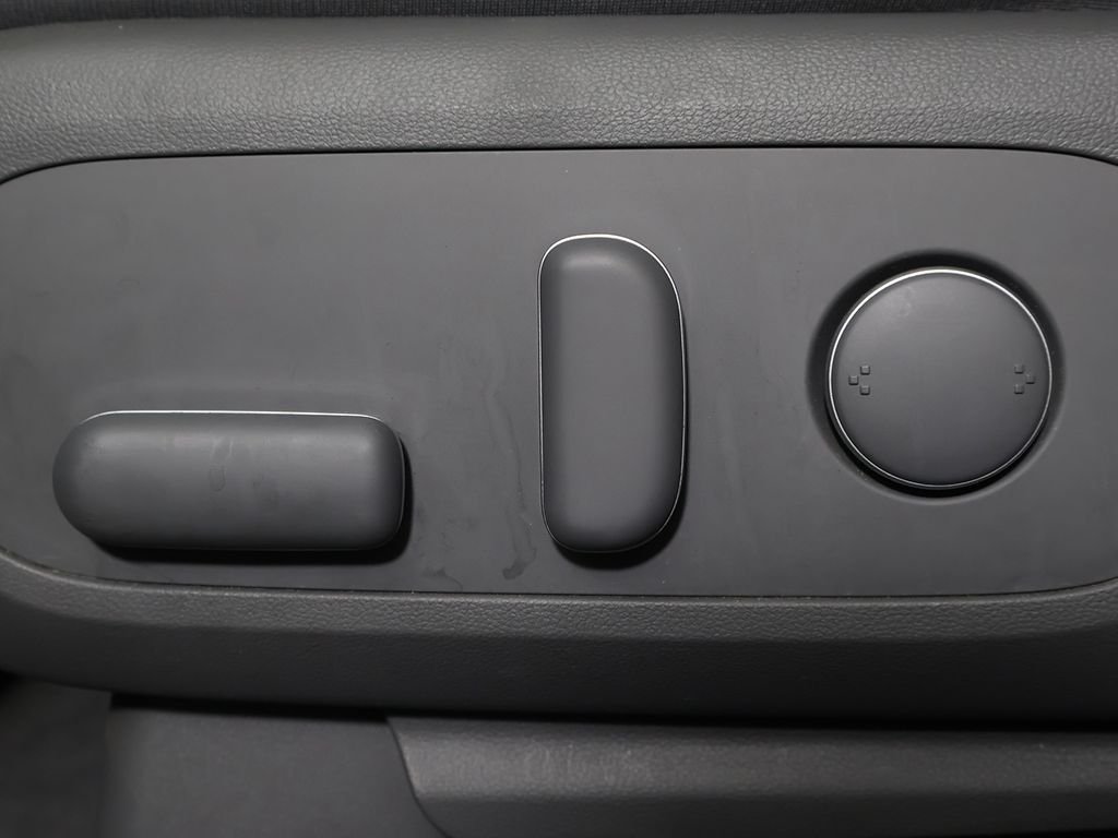 2022 Hyundai IONIQ 5 SE - Photo 29