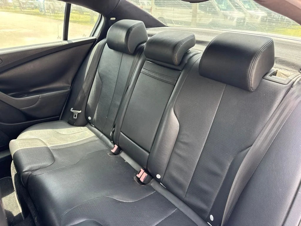 Used 2007 Black Volkswagen 2.0T image 11