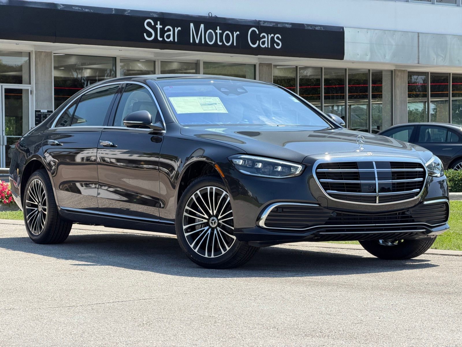 New 2026 Graphite Grey Metallic Mercedes-Benz S 500 image 24
