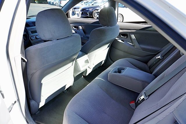 Used 2011 White Toyota LE image 15