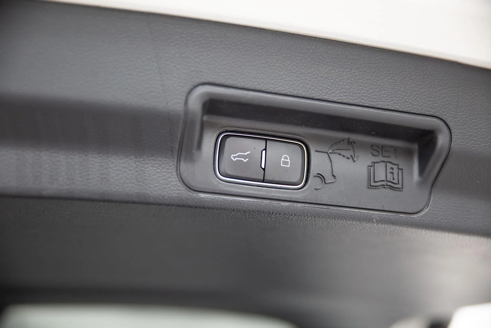 2021 Ford Explorer Platinum - Photo 28