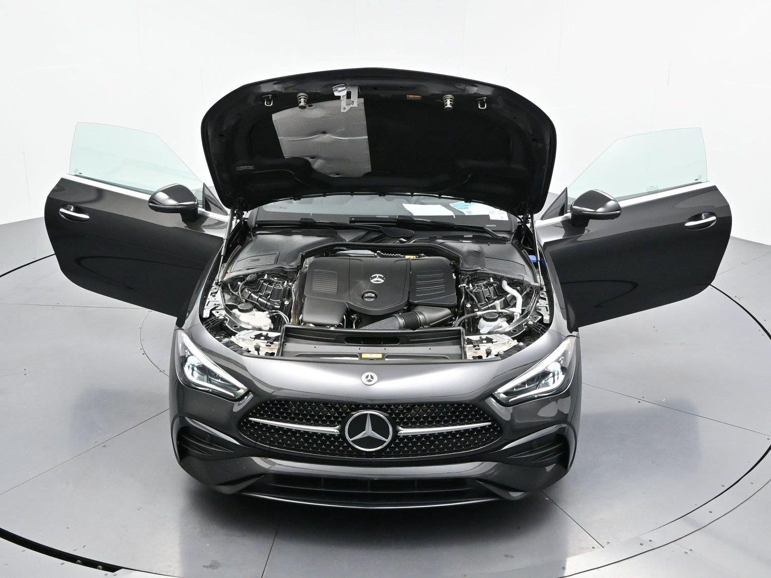 Used 2026 Graphite Gray Metallic Mercedes-Benz CLE 300 image 37