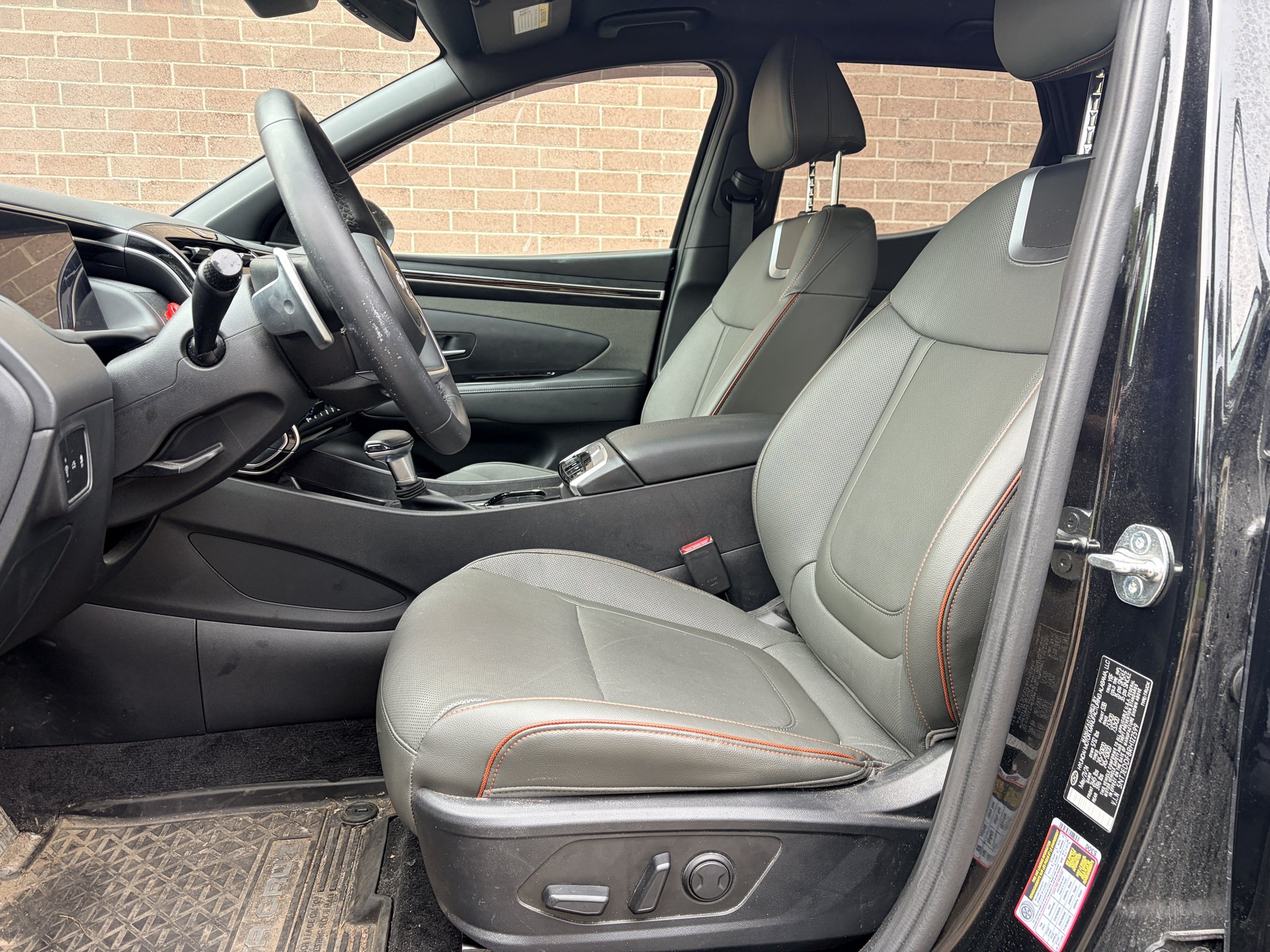 Used 2024 Phantom Black Hyundai Limited image 10
