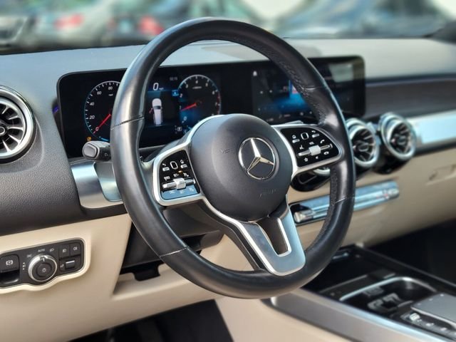 Used 2022 Black Mercedes-Benz GLB 250 image 18