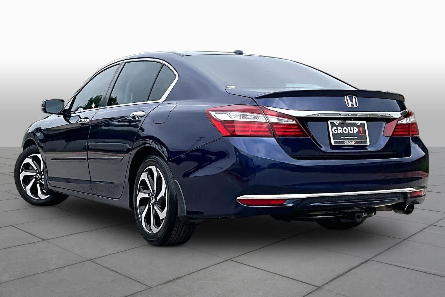 Used 2017 Obsidian Blue Pearl Honda EX-L image 12