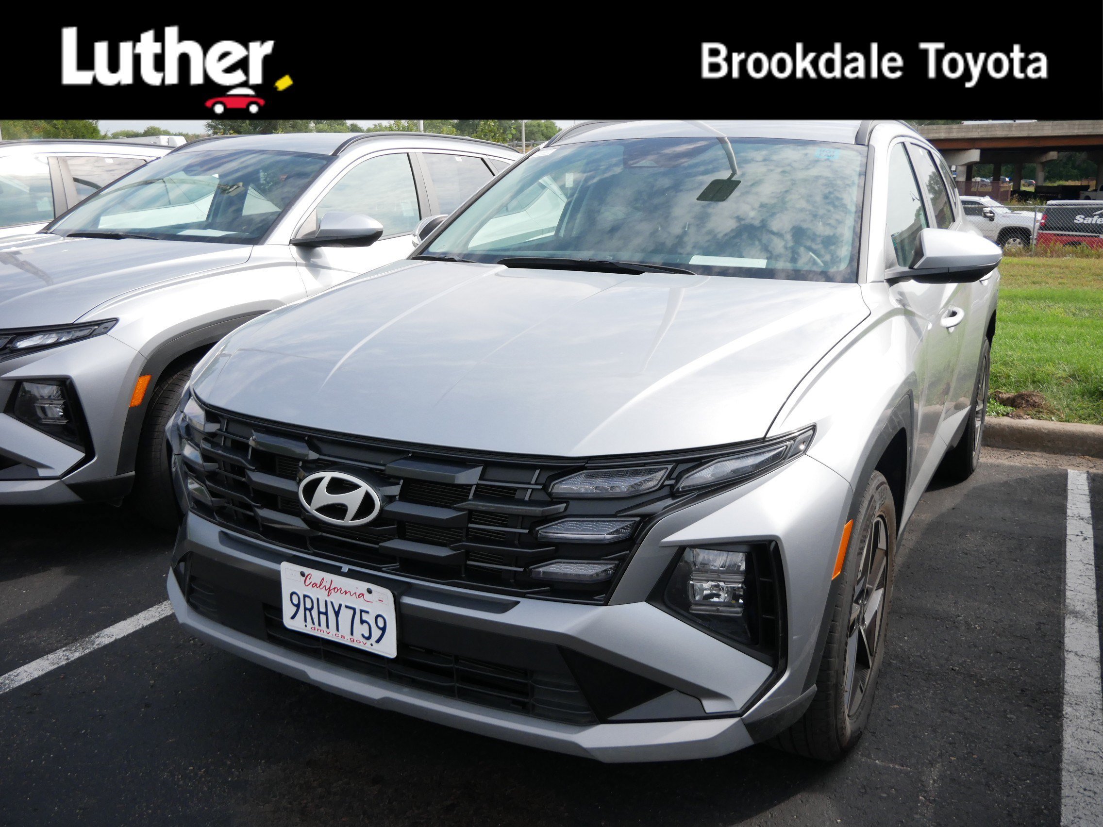 Used 2025 Shimmering Silver Hyundai SEL image 1