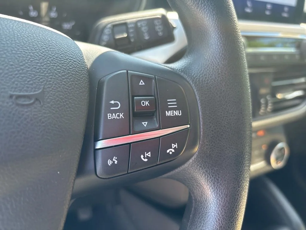 Used 2020 Gray Ford SE image 26