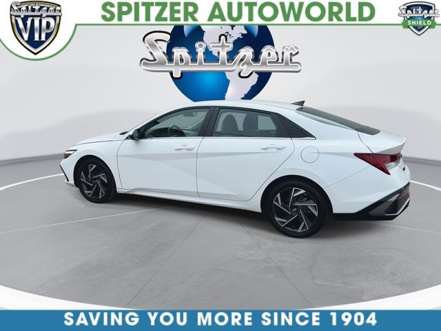 Used 2025 White Hyundai Limited image 7