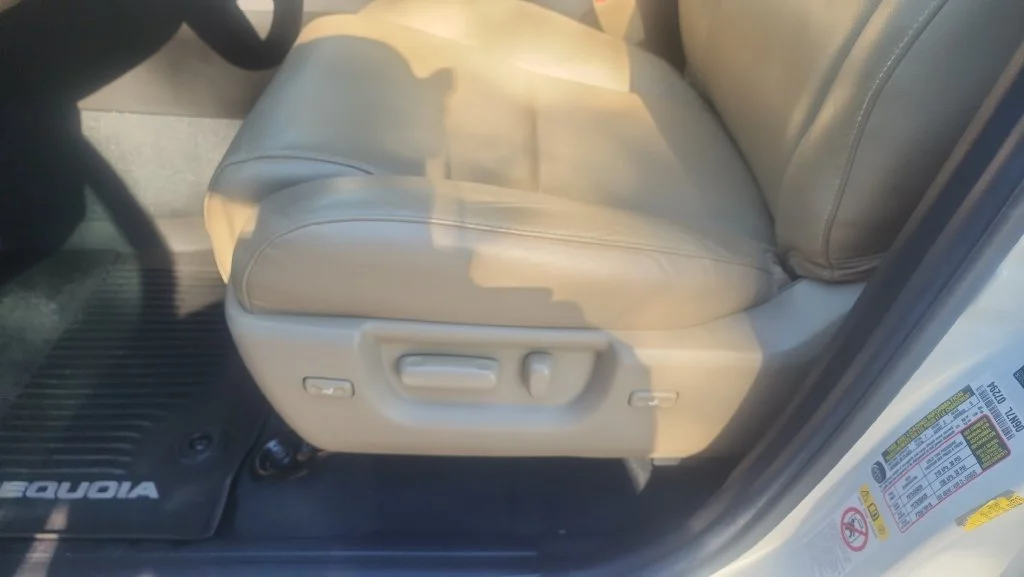 Used 2021 White Toyota Platinum image 23