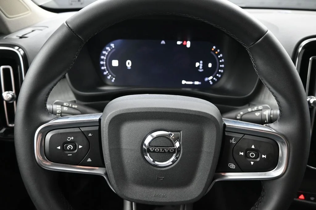 Certified Used 2025 Onyx Black Volvo Plus image 11