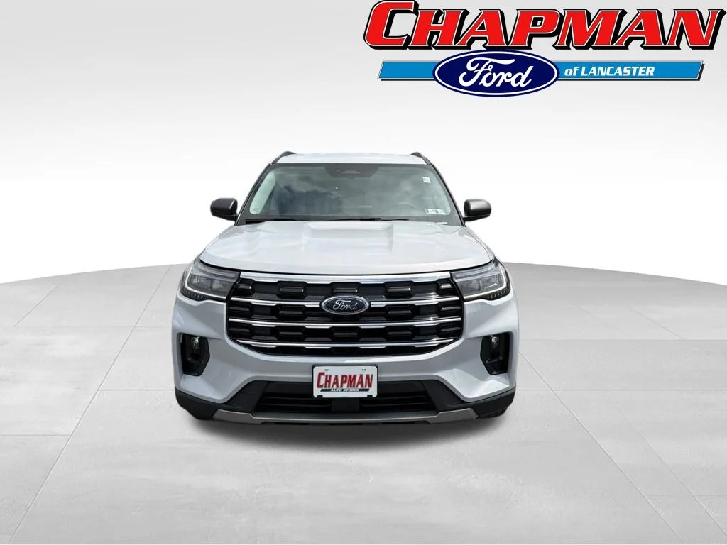 New 2026 Space White Metallic Ford Active image 2