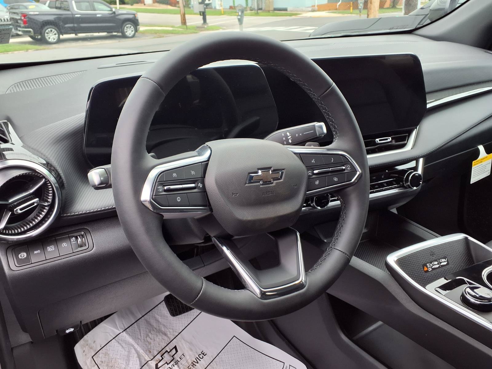 2027 Chevrolet Equinox LT - Photo 6