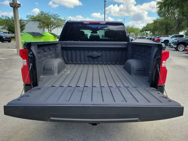 2025 Chevrolet Silverado 1500 LTZ - Photo 11